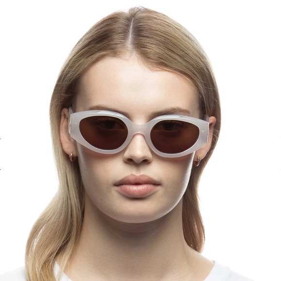 Le Specs Gymplastics In Rocksalt - Picture 7 of 8